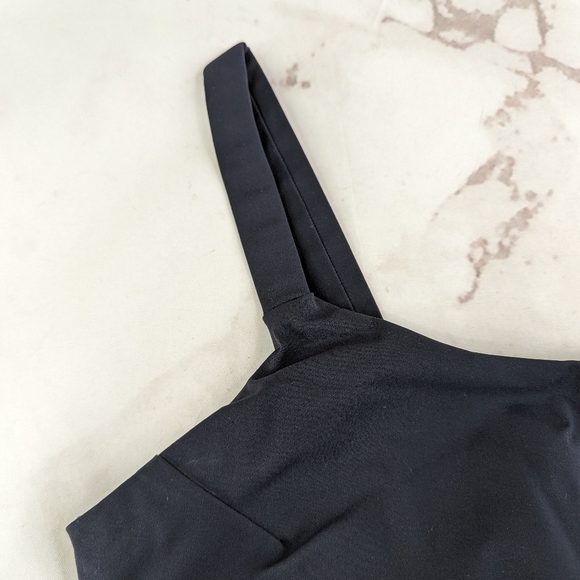 ADAY Sports Bra Womens Lighten Up Shadow Square Neck V Back Gray Black - Picture 3 of 9